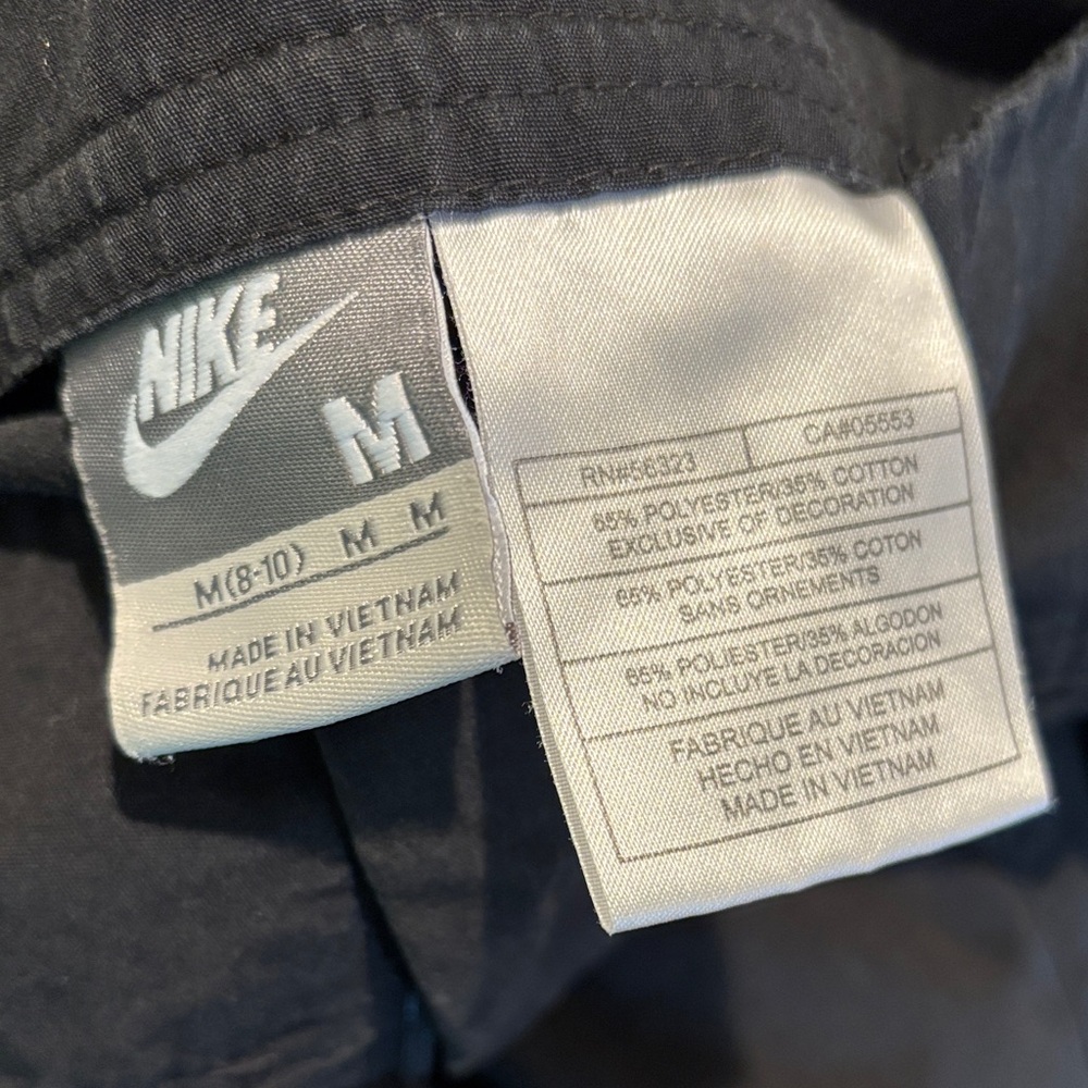 Nike Women's Black Capri Cargo Pants - Picture 2 of 6